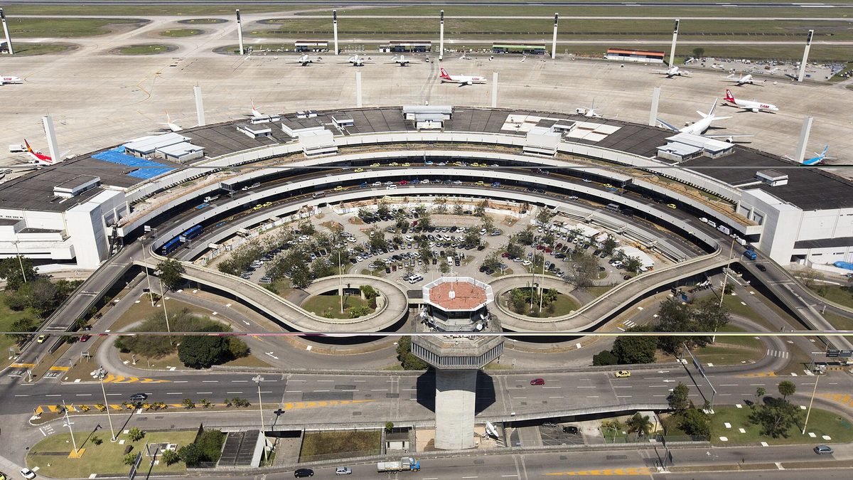 Vista aérea do terminal 1 do Aeroporto do Galeão, no Rio de Janeiro