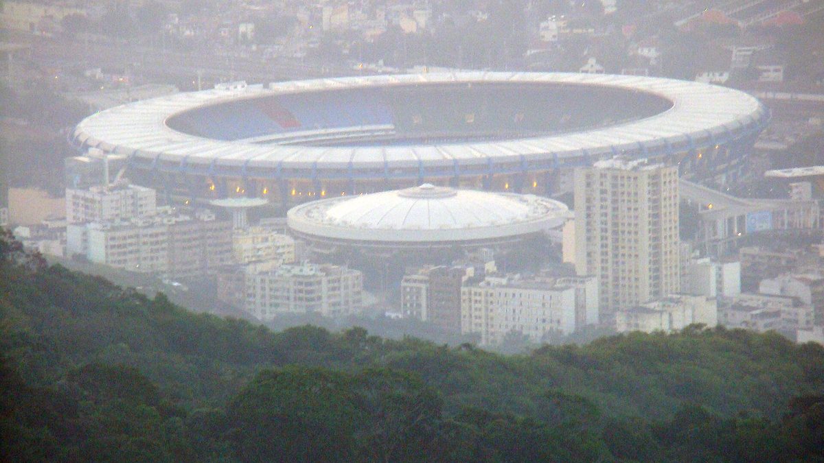Rio de Janeiro, Brasil. O Estádio Jornalista Mário Filho, mais conhecido como Maracanã, é um estádio de futebol localizado no Rio de Janeiro e inaugur